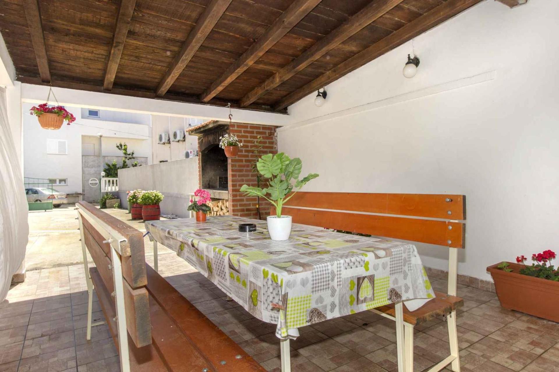 Apartmani Alaga B Tribalj Εξωτερικό φωτογραφία
