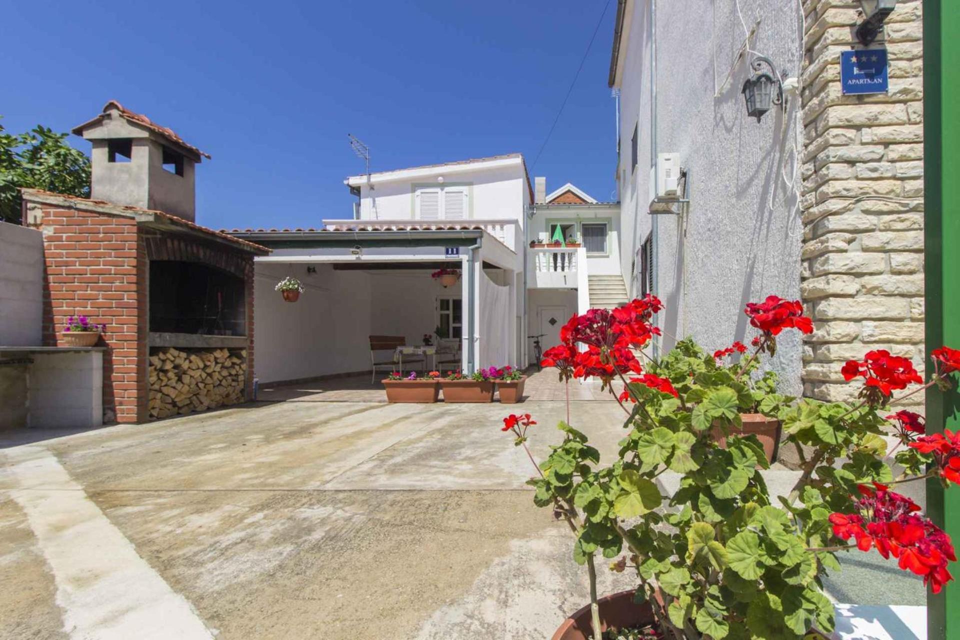 Apartmani Alaga B Tribalj Εξωτερικό φωτογραφία
